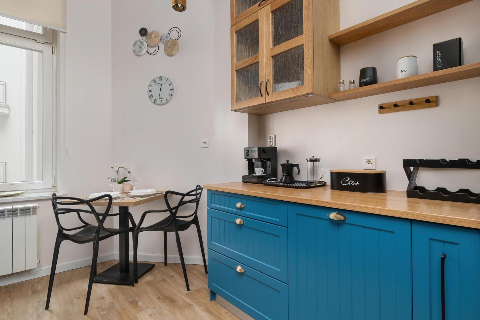 Charming With Desk In Downtown Cracow By Renters Apartment Krakau