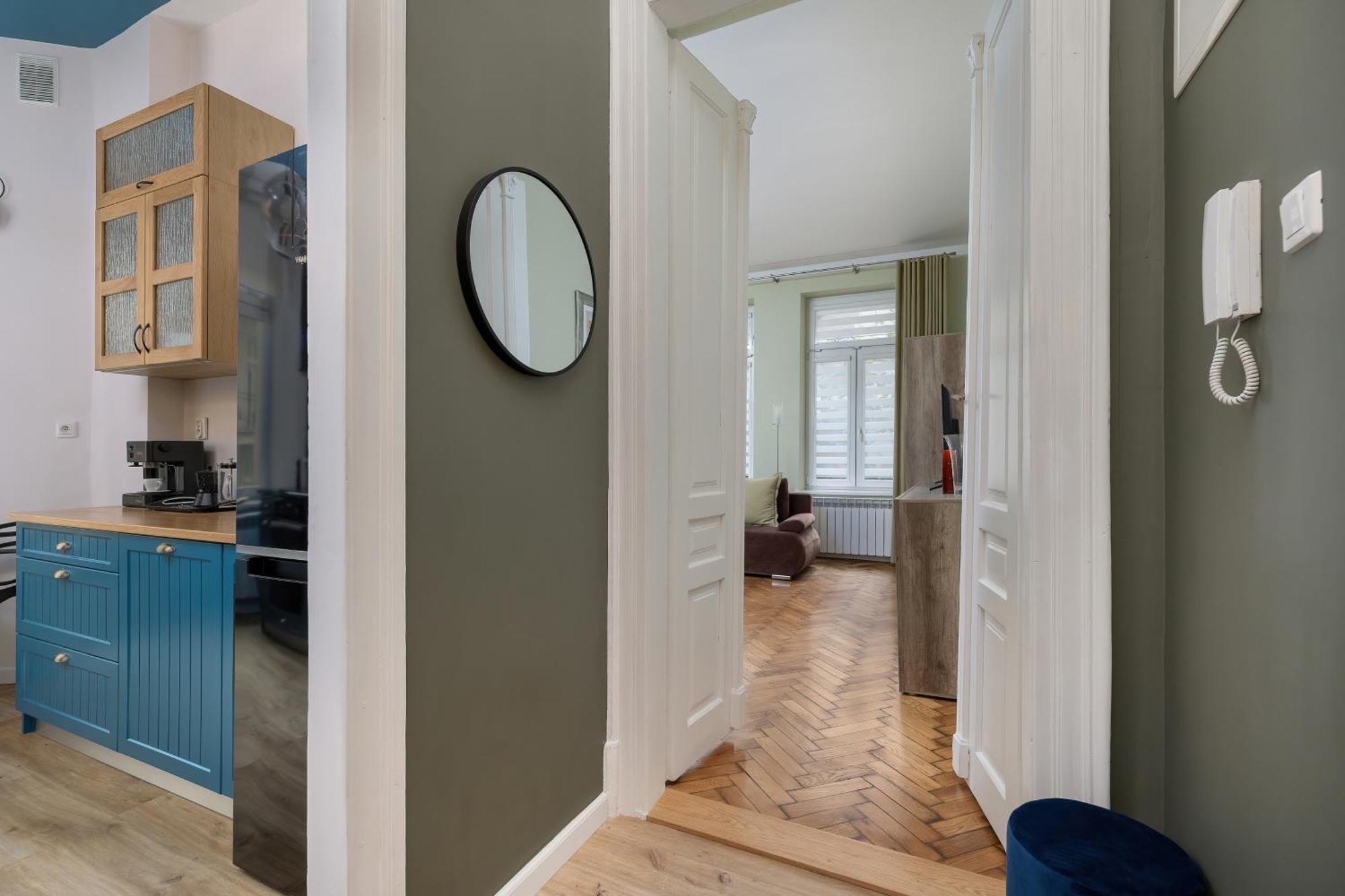 Apartment Charming With Desk In Downtown Cracow By Renters Krakau